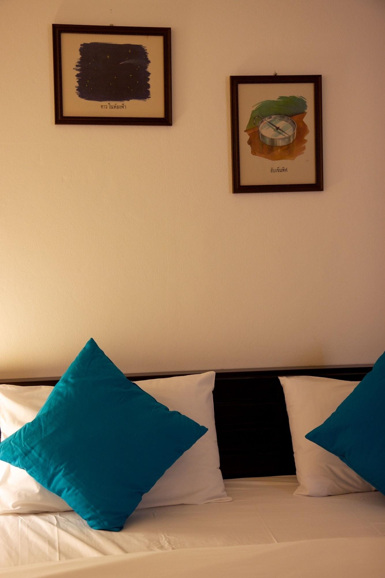 Charn Residence Bangsaen Екстериор снимка